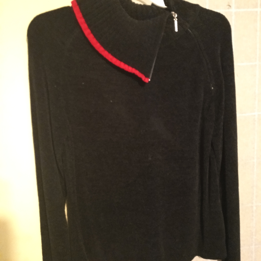Sweater - Picture 2 of 3